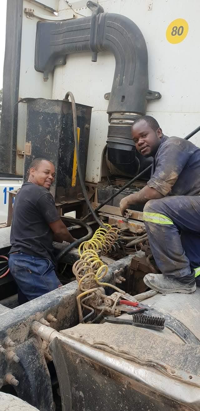 Truck service 5
