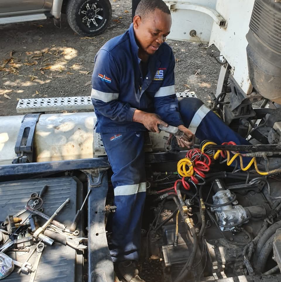Truck service 6